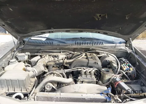 2003 Ford Explorer Xls from USA, damaged, VIN 1FMZU72K43ZB41300